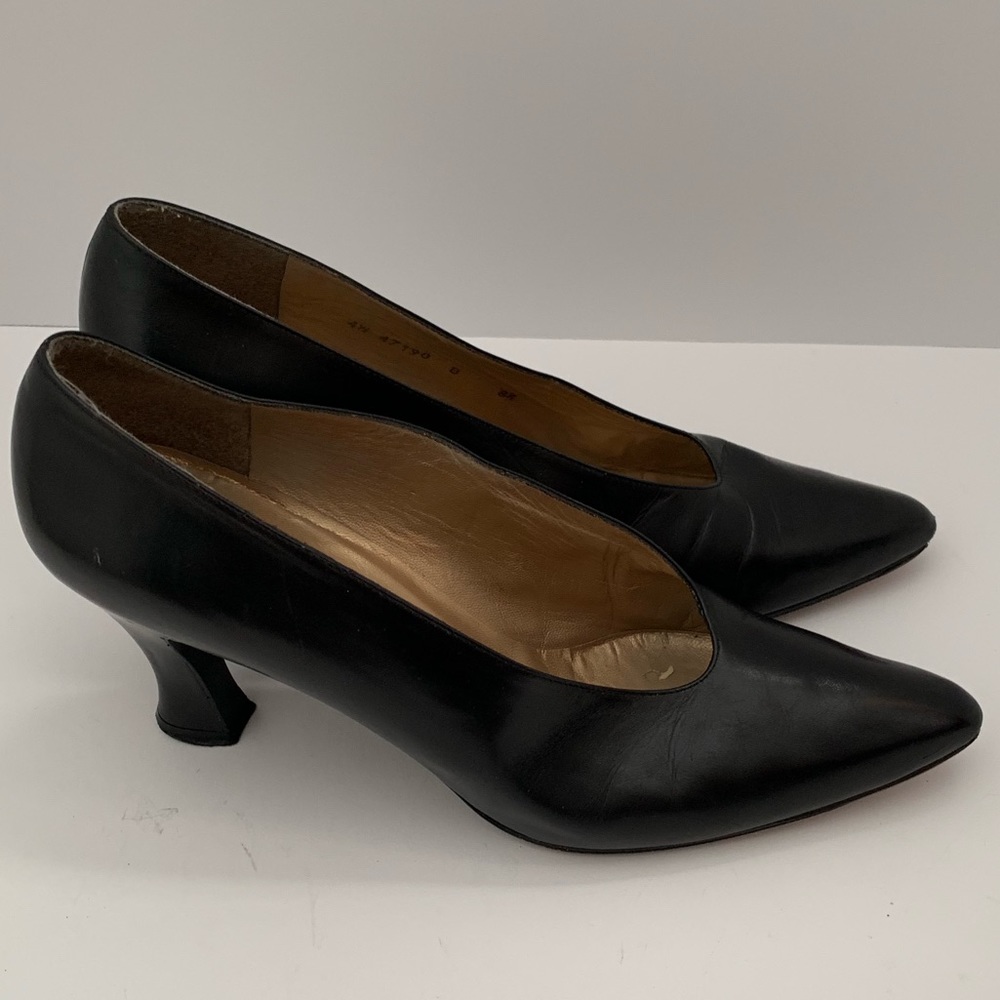 Stuart Weitzman Black Pumps